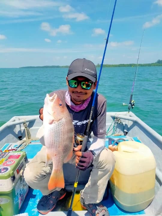 Hakiem Fishing Boat Charter