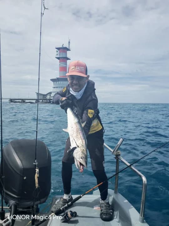 Fishon Boat Charter - Image 3