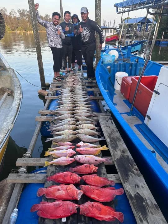 Nazzoceanic Boat Charter - Main